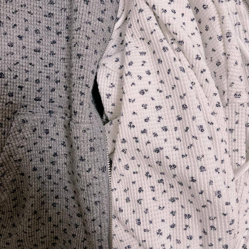 薄身碎花zip up