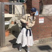 嘭嘭白色裙