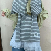 闊身條子tee