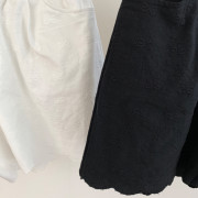 蝴蝶結刺繡布短褲